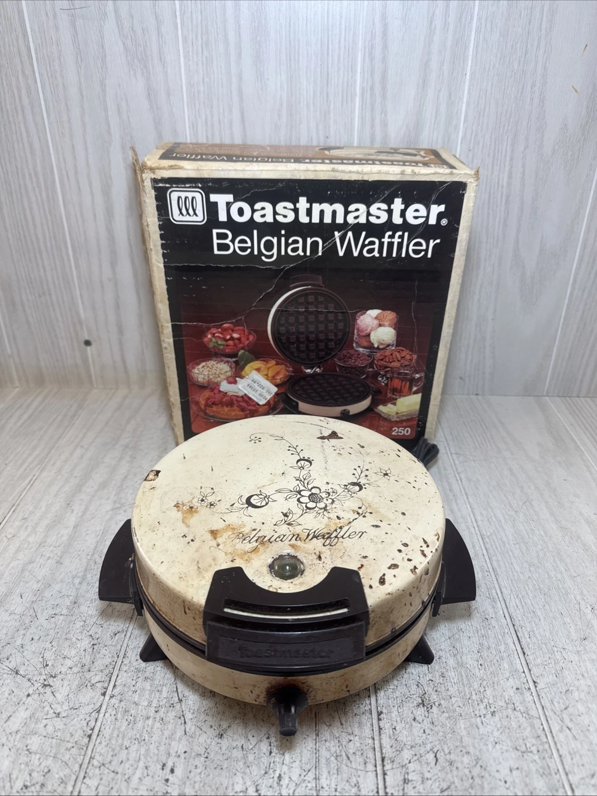 Toastmaster Belgian Waffler Waffle Maker Vintage Model 250 Floral Works NL