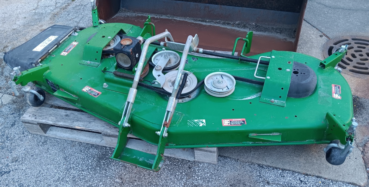 JOHN DEERE 72D AUTO CONNECT MID-MOUNT 2022 MOWER DECK - GOOD USED