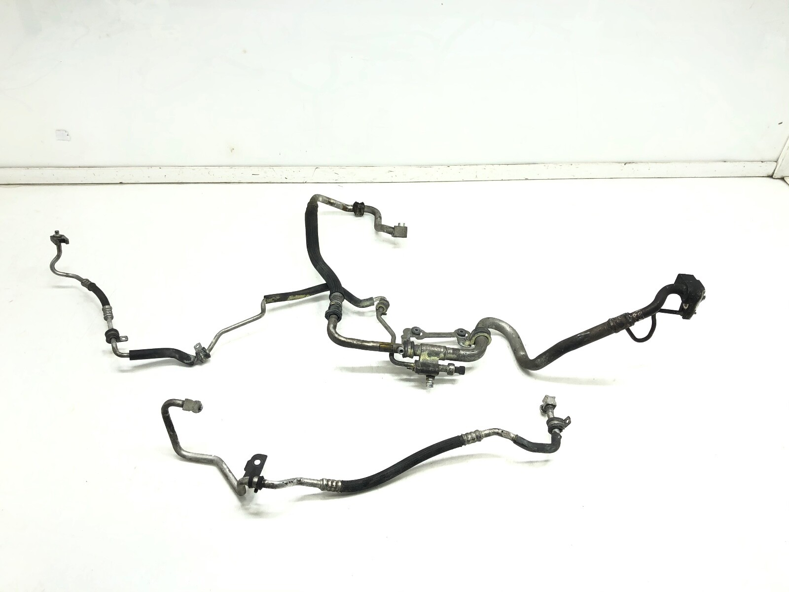 2014-2020 MASERATI QUATTROPORTE AC AIR CONDITIONER HOSE PIPE  SET OEM.