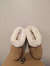 Ugg Australia Womens  Cluggette UGG Graphic Slipper Size 9 NIB