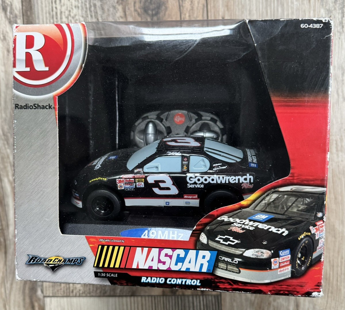 BRAND NEW! NASCAR Dale Earnhardt Sr #3 Radio Shack Radio