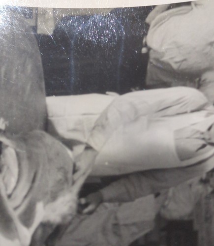 Snapshot Vintage Photos Men Apron Butchers Cutting Meat Working Occupational - Picture 11 of 12