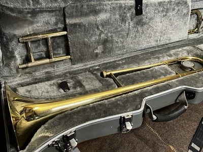 BACH USA Trombone with VH1 cargo case - image 1 of 4