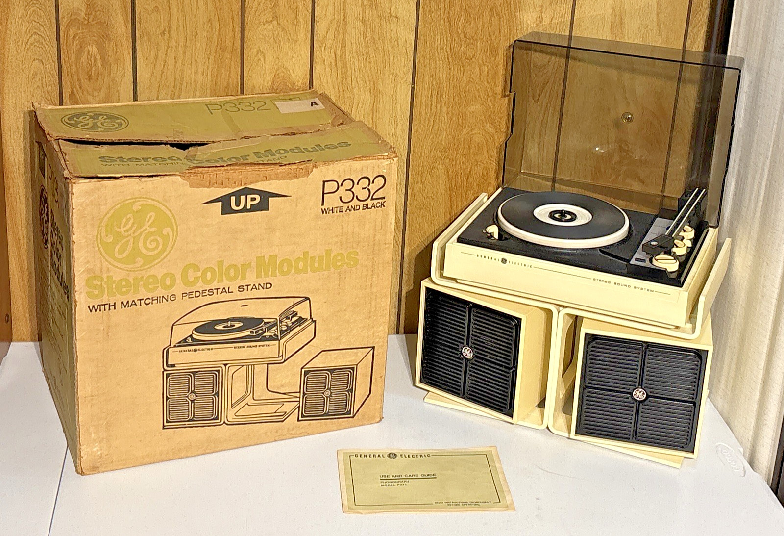 ~(&bull;&iquest;&bull;)~ FuNkY ART DECO VINTAGE 1970's GE P332 CONCERT H