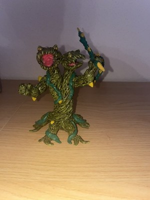 Schleich  Eldrador  42513 Pflanzenmonster mit Waffe Dschungel Peitsche Liliane 