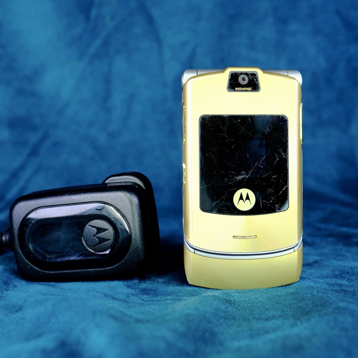限定品!Dolce&Gabbana x motorola M702i ゴールド NTT to Sell