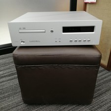 LUXMAN D-03X CD Player