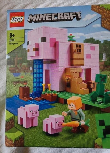 LEGO Minecraft: The Pig House (21170) Building Kit 490 Pcs - Picture 4 of 5