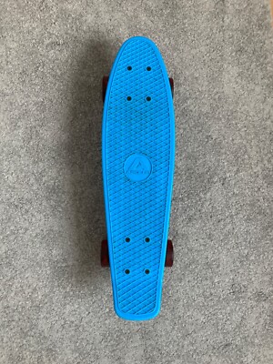 Blaues Apollo Penny board