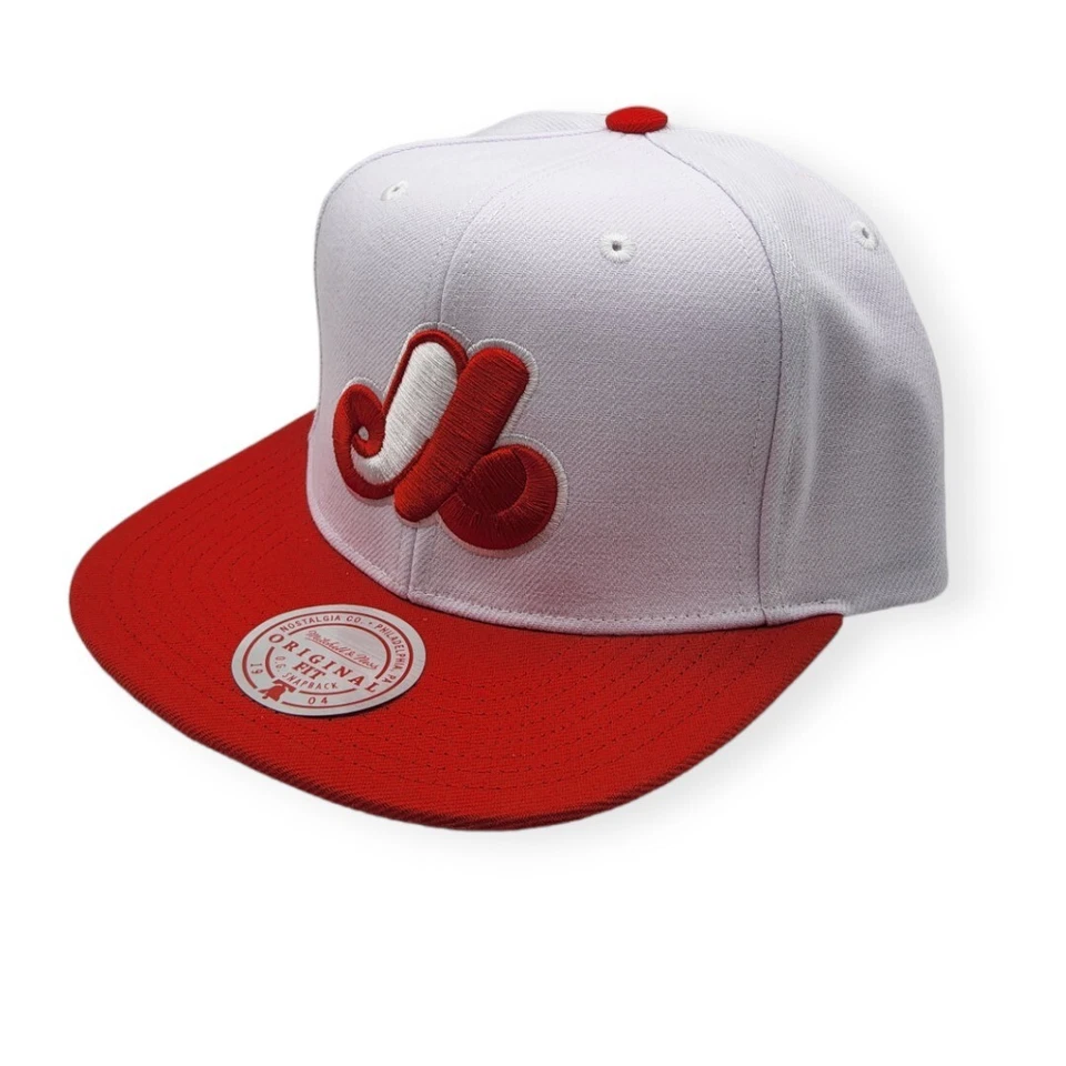 Mitchell & Ness Montreal Expos Hometown Coop White/Red Adjustable Snapback Hat - Image 2 of 4