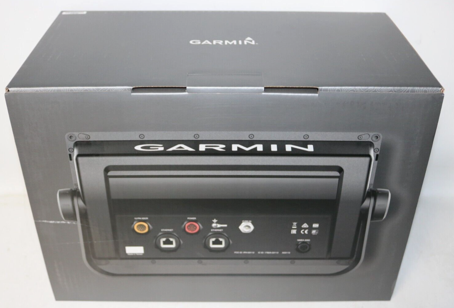 GARMIN GPSMAP 1042xsv Multifunction Display, GT52TM Transducer and