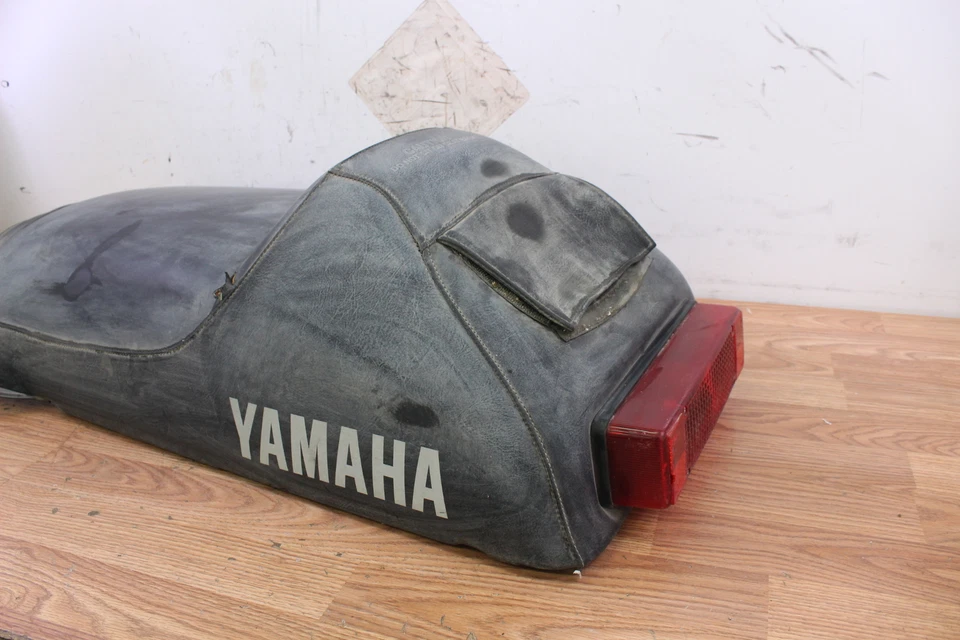 Yamaha Mountain Max 600 2000 sillín de asiento con luz trasera - necesita cubierta Foto 2 de 4