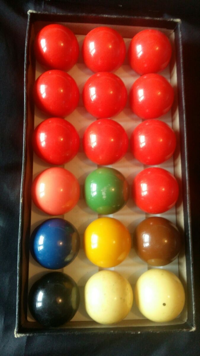 CRYSTALATE SNOOKER & BILLIARD BALL SET VINTAGE IN ORIGINAL CRYSTALATE SNOOKER & BILLIARD BALL SET VINTAGE IN ORIGINAL