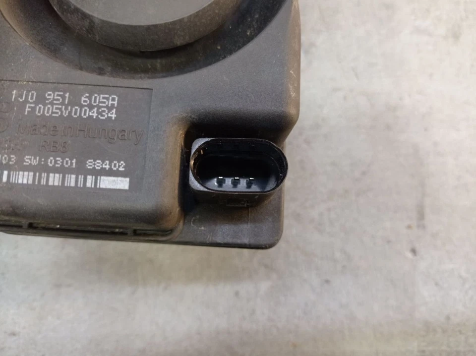 Bocina Sirena Alarma PORSCHE CAYENNE (9PA) 3.6 1J0951605A Foto 4 de 4