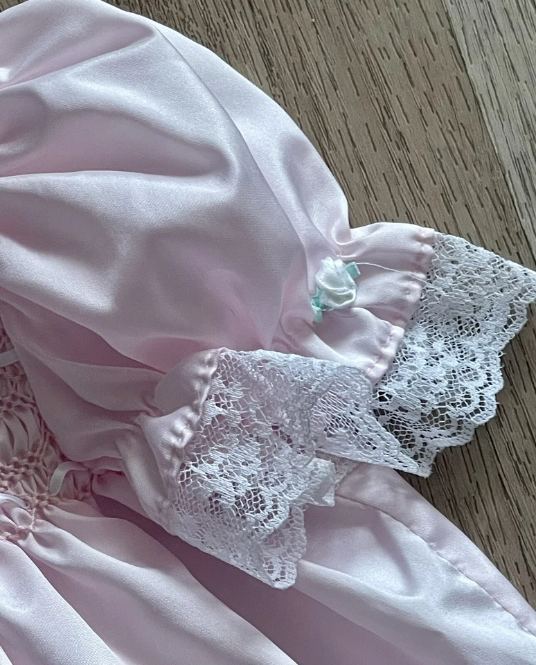 Vestido Vintage Polly Flinders Rosa Satén Calado Cuello Encaje Ribete Talla 24m Foto 4 de 4