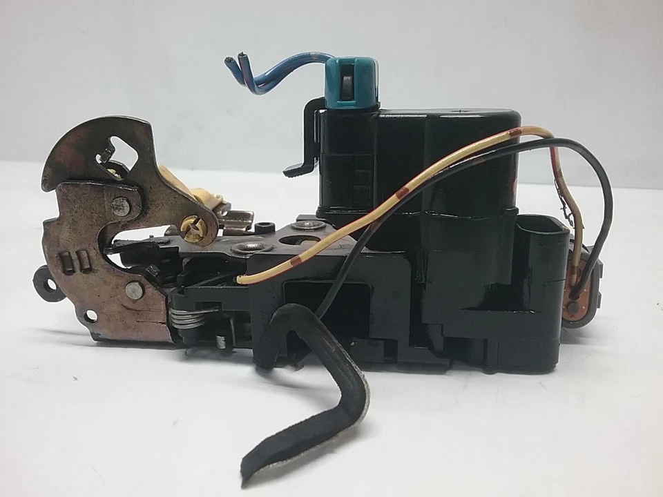 Привод замка правой передней двери 1998-2002 Isuzu Rodeo 16835465 - Изображение 3 из 4