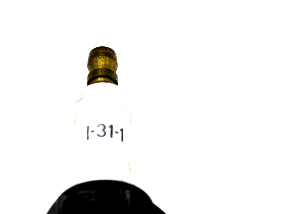 BUJÍA NUEVA AUBURN I-31-1 I311 Foto 3 de 4