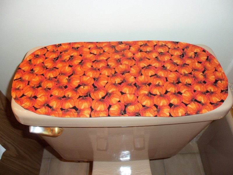 New Fall/Autumn Pumpkin Patch--Sm Table Runner--Toilet Tank Topper--Dresser