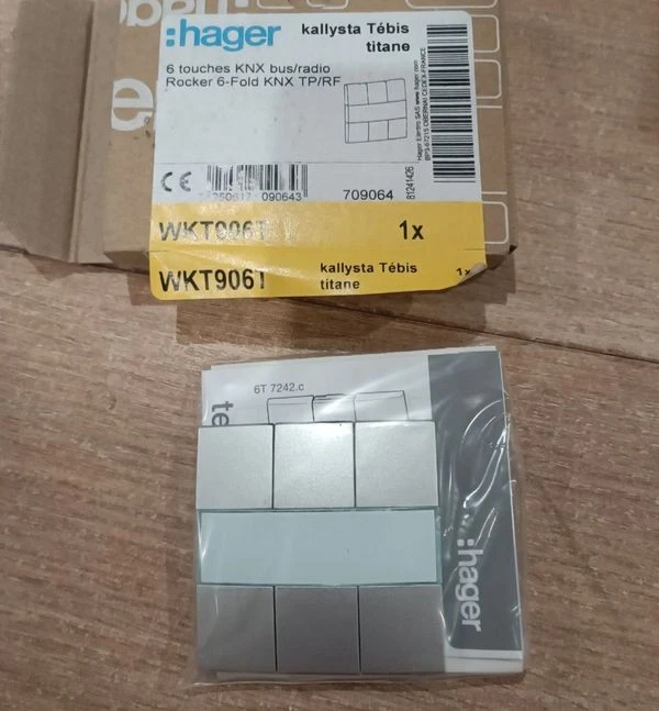 HAGER TEBIS Kallysta WKT906T - Enjoliveur Kallysta 6 touches KNX coloris TITANE