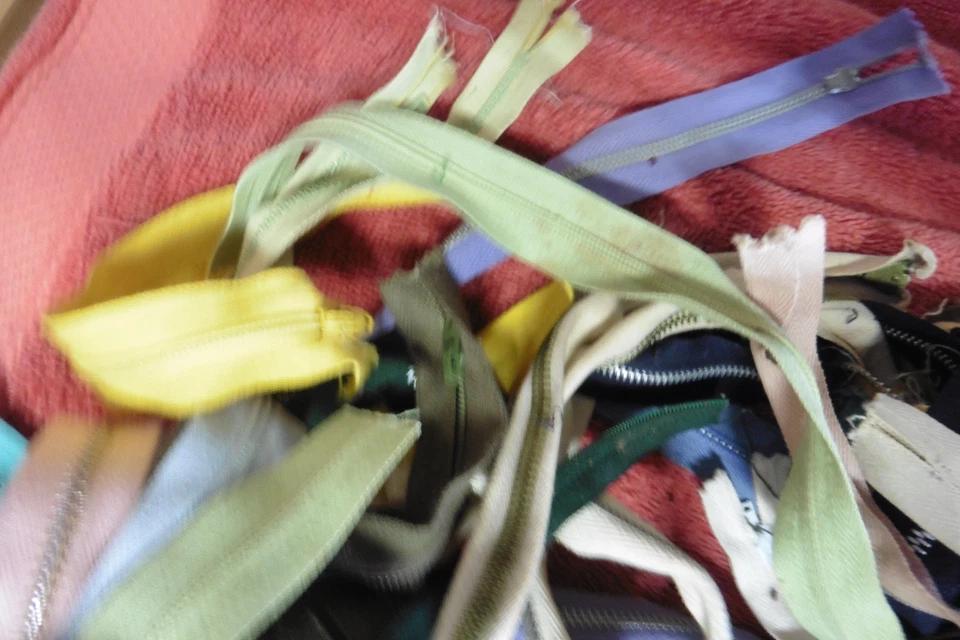 Seamstress HUGE Pieces Mixed Color new and used Lot Vintage ZIPPERS Metal 3”-24” - Image 4 of 4