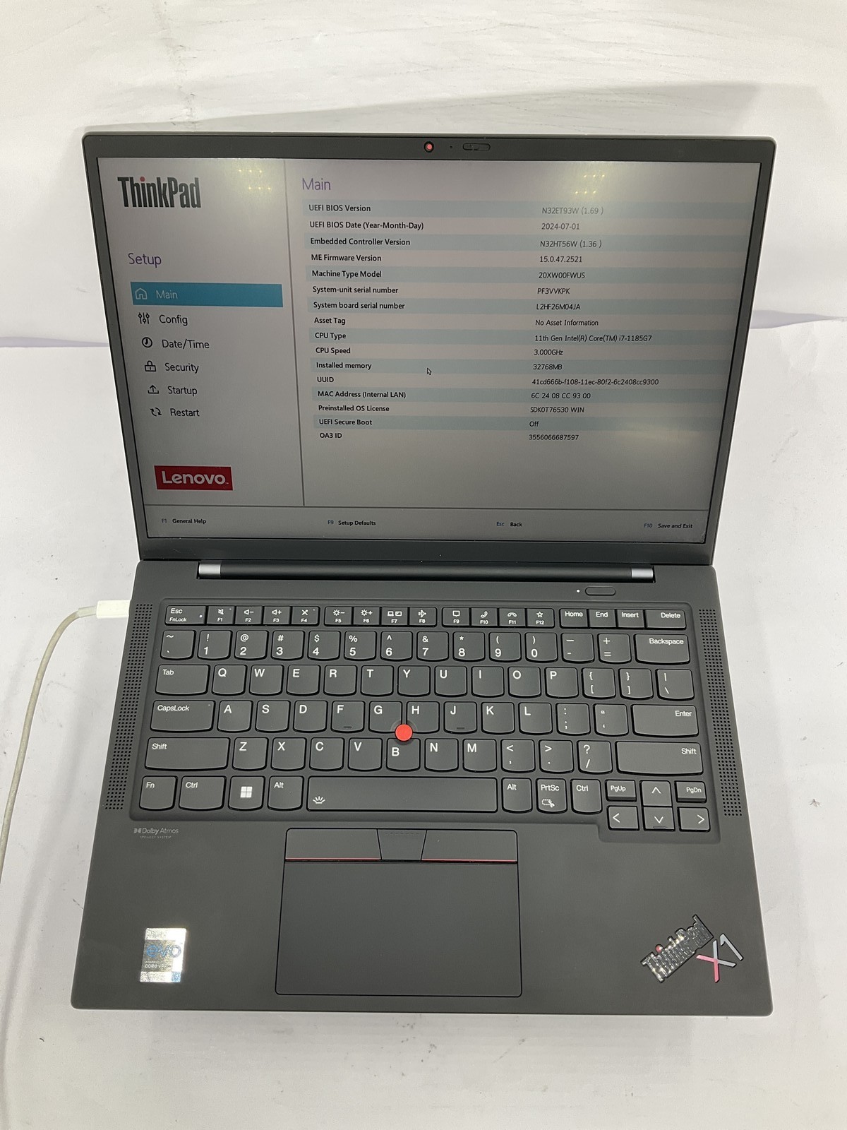 Lenovo ThinkPad X1 Carbon 9th Gen, 14-Inch Laptop, with Core i7-1185G7 @ 3.00GHz