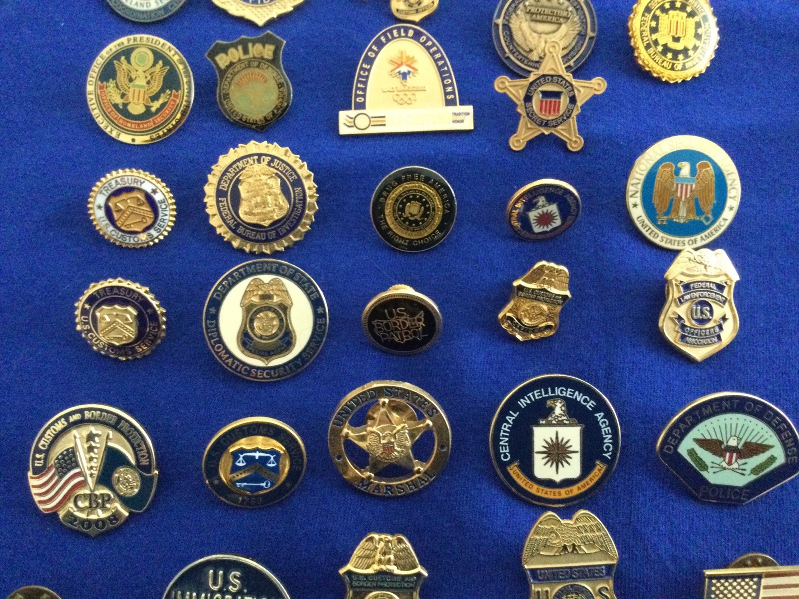 Pin Enforcement Lot of 50+ misc Law Enforcement Police Pins Badges - Federal State ...