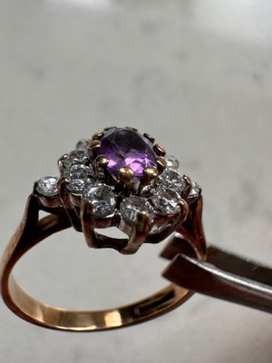 Ring 9 kt Gold Amethyst & Zirkonia gepunzt Gr. M Top Zustand