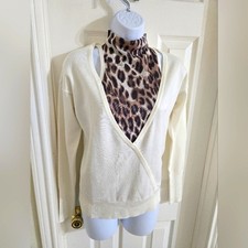 Venus Turtle Neck Sweater Women's XS Multi Colored Leopard cream/Black/Brown