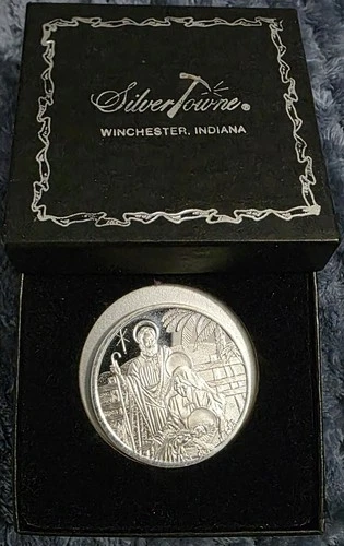 Nativity First Christmas Coin One Troy Ounce .999 Fine Silver 1 Oz. 1992 Round