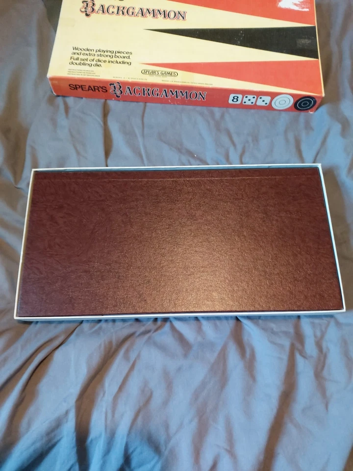 VINTAGE SPEAR'S BACKGAMMON GAME WITH WOODEN PLAYING PIECES COMPLETE - Image 2 of 4