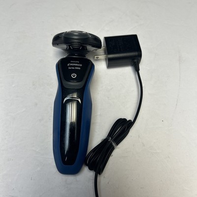 Philips Norelco Electric Shaver 5000 Series S5250 Wet/Dry w/Charger