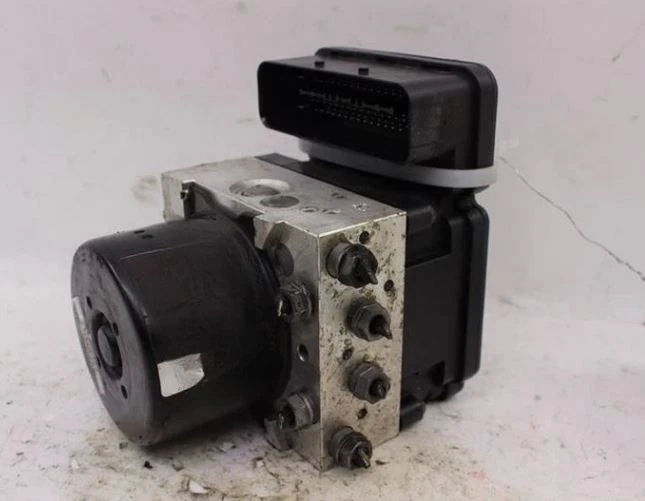 2012 Volkswagen Passat ABS Anti Lock Brake Actuator Pump With Warranty OEM Foto 2 de 4