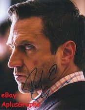RAUL ESPARZA... Hannibal 's Dr. Frederick Chilton - SIGNED RAUL ESPARZA... Hannibal 's Dr. Frederick Chilton - SIGNED