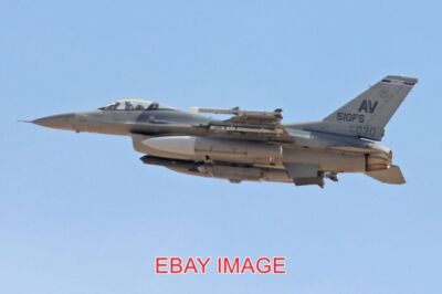 FOTO FLUGZEUG GENERAL DYNAMICS F-16CM '89-030 / AV' '510FS' C/N 1C-183. VOLL