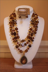Western-Amber-Earthtone-Beads-Gold-Tone-Three-Strand-Gypsy-Pendant-Necklace-Set