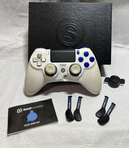 SCUF ENVISION PRO Wireless Gaming Controller for PC White 601-178