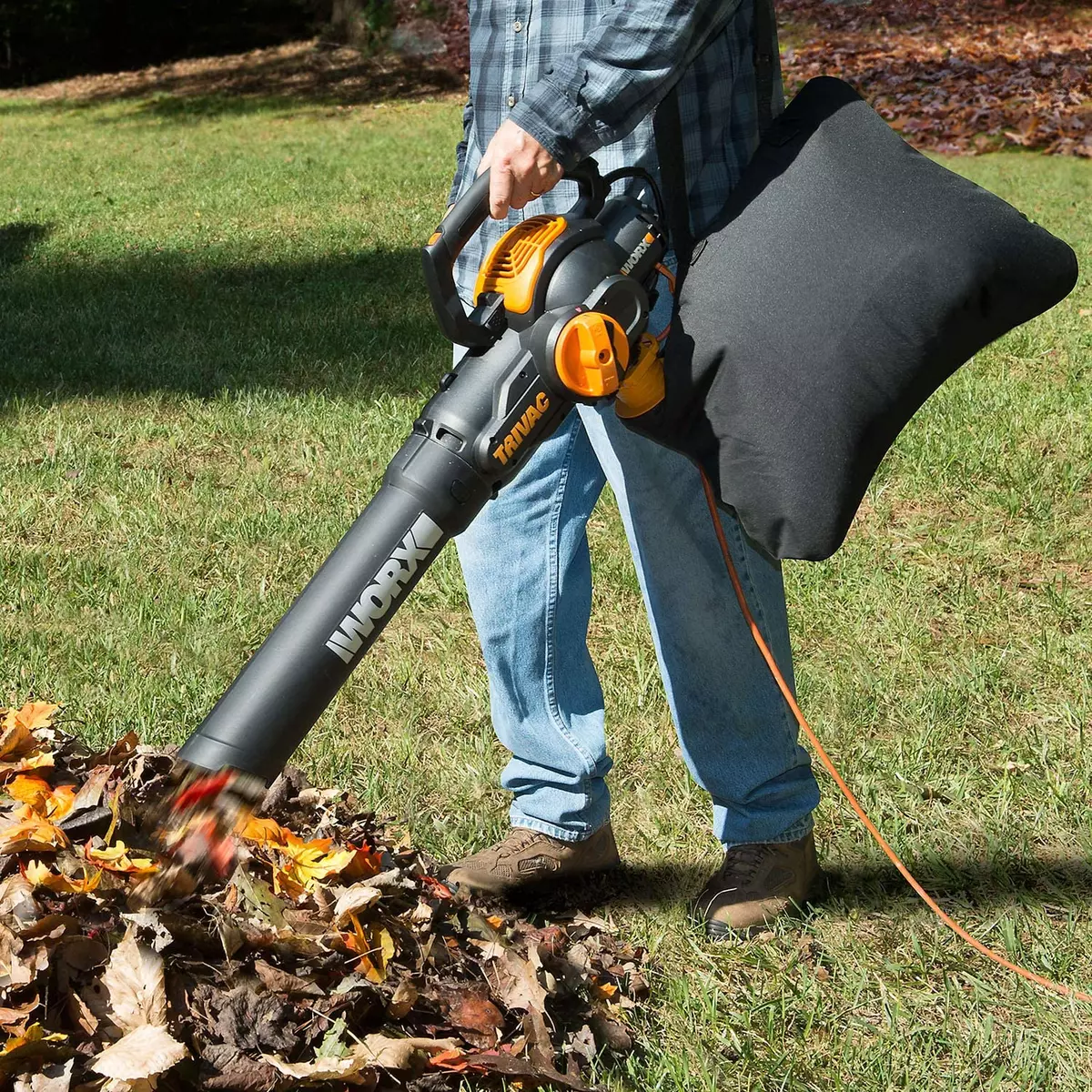 Black & Decker 3 in 1 Electric Leaf Blower/Vacuum/Mulcher - farm