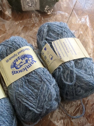 Jamieson's Shetland Spindrift Group Of 3; 115 yards 25g Each Highland Mist 1390 - Picture 3 of 3