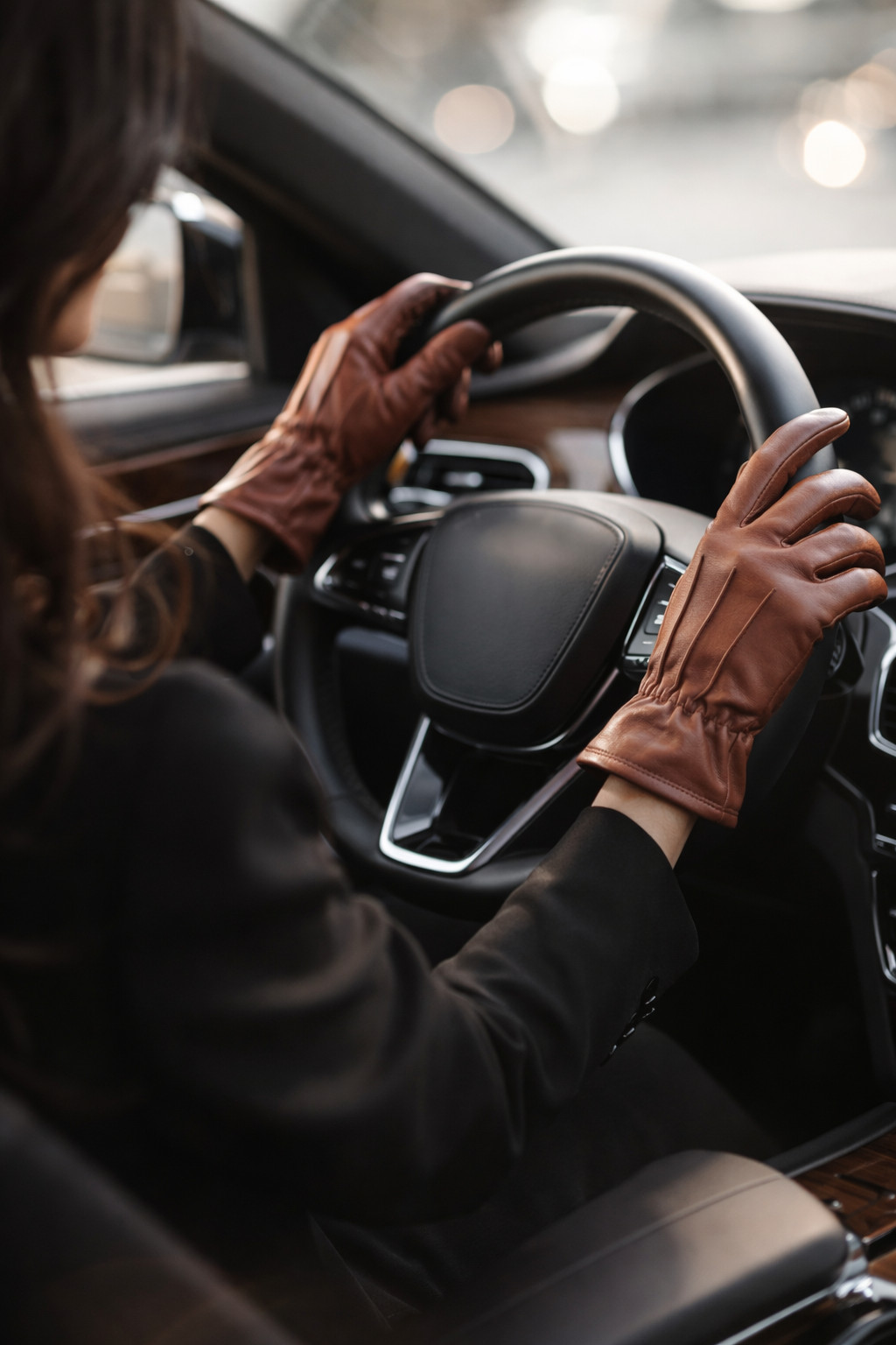 Premium Genuine leather gloves for Men and Womens thumbnail 4