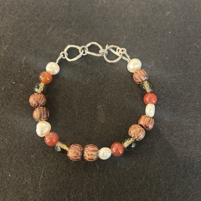 AuraStella 925 Beaded Bracelet Pearl Brown Bead Wood Toggle Clasp