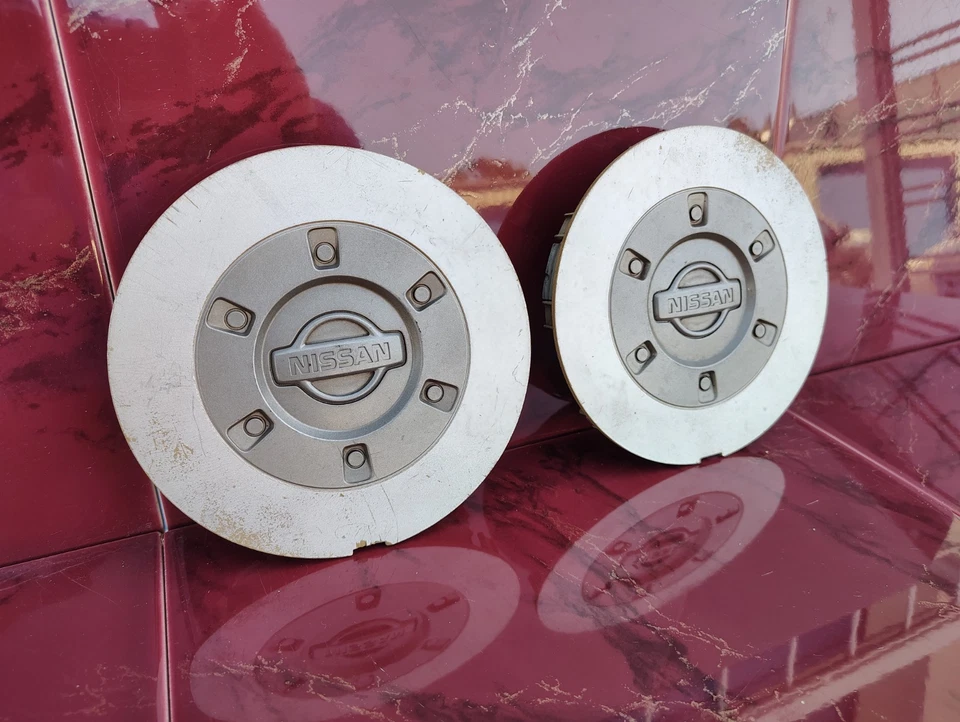 2000-2001 Nissan Maxima Wheel Center Caps (2) Factory OEM # 40315-2Y910 Classic - Image 3 of 4