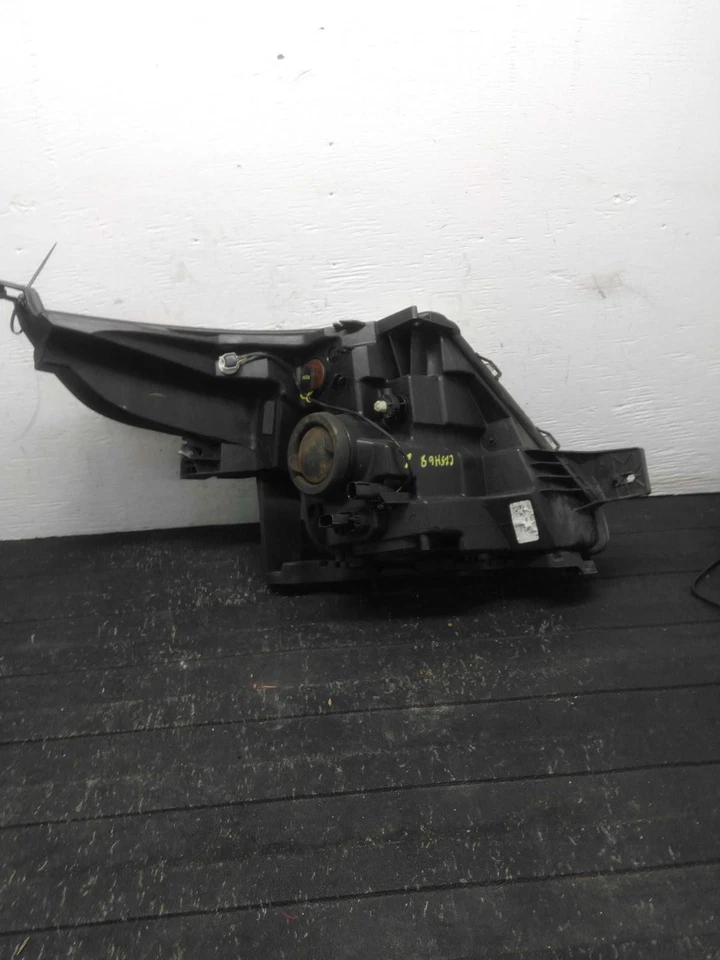 Used Left Headlight Assembly fits: 2013 Ford Explorer Base halogen w/o police pa Foto 2 de 4