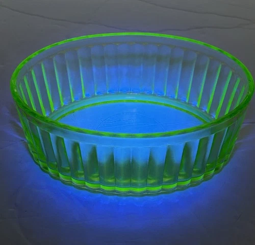 1930s Green URANIUM DEPRESSION Glass Oval Ribbed REFRIGERATOR DISH Hocking Atlas