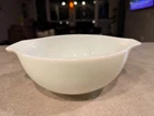 Vintage Pyrex White Mixing Bowl 443 2 1/2 Quart