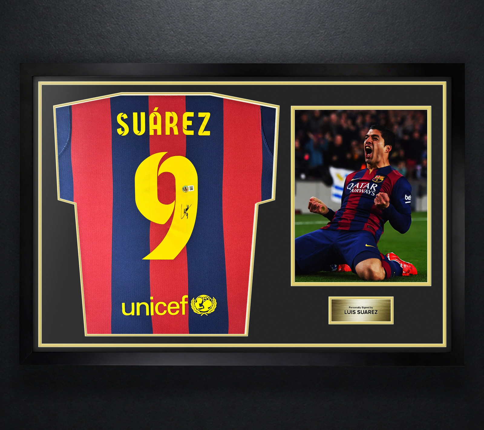 Luis Suarez Signed FC Barcelona Nike Jersey Framed Beckett COA Auto Display