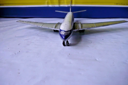 VINTAGE DINKY SUPERTOYS 999 B.O.A.C. COMET AIRLINER 1954-55.