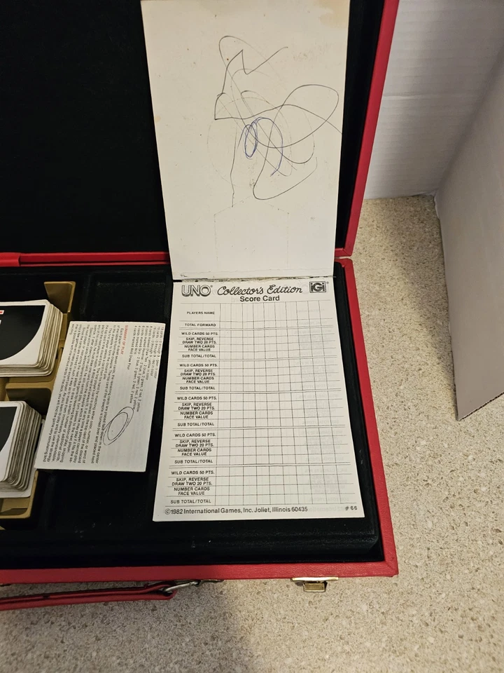 UNO 10º ANIVERSÁRIO EDIÇÃO DE COLECIONADOR Jogo de Cartas em CAIXA 100% COMPLETO* 1982 - Imagem 4 de 4