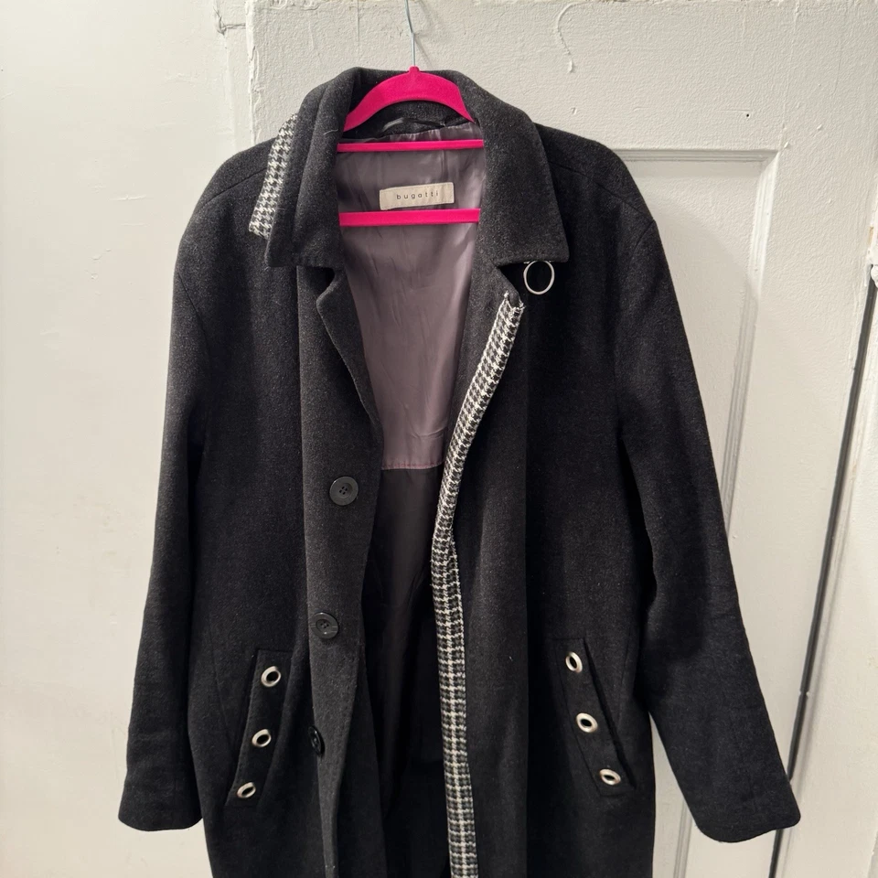 Bugatti Men’s Overcoat Retro Style Classic Pre-owned Good Condition Size xl - Image 2 of 4