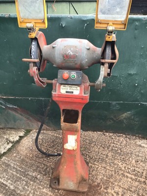 Wolf Industrial Twin Wheel Floor 