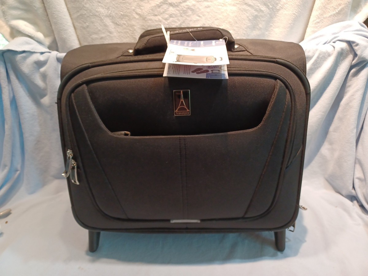 Expandable Carry Maxlite Luggage Travel Pro Travelpro Maxlite